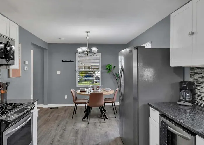 Сasa de vacaciones The Group & Family Retreat Garage And Workstations Columbus
