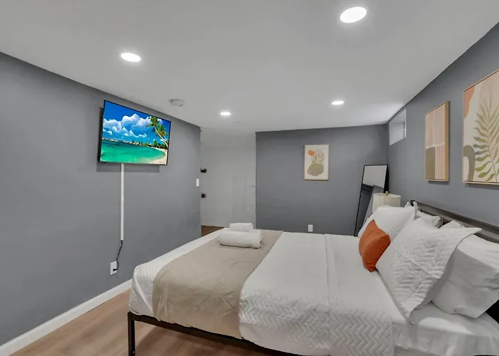Сasa de vacaciones The Group & Family Retreat Garage And Workstations